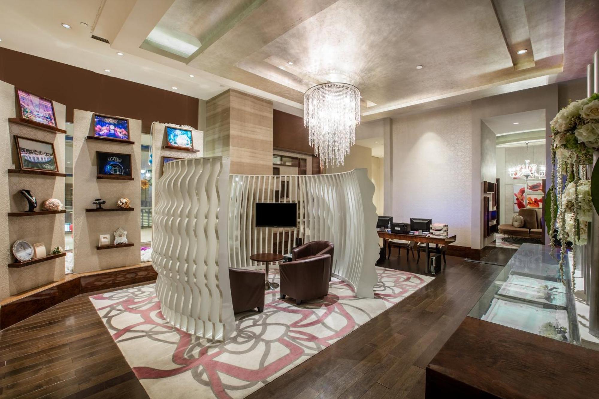Hotel Crowne Plaza By Ihg 5*